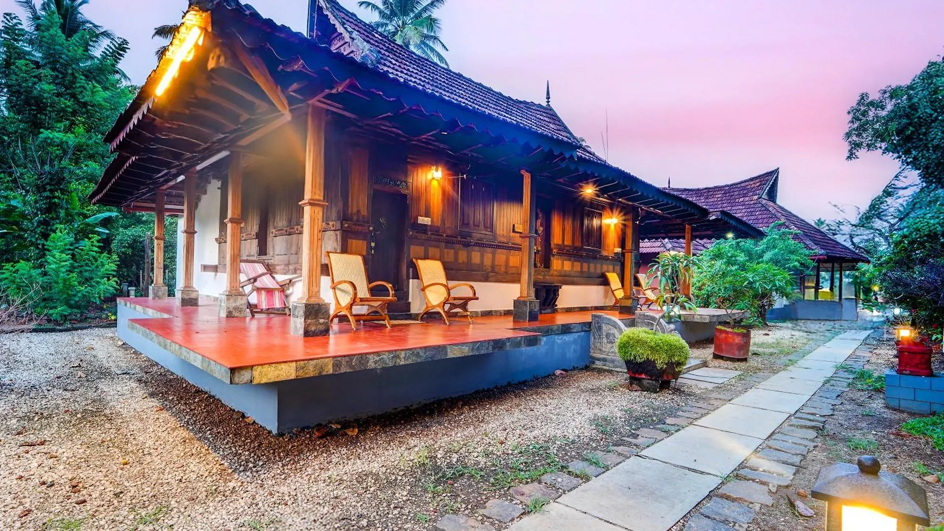 Θέρετρο Alaya Stays Palm Dale Heritage Backwater Retreat With Garden & Restaurant Alappuzha