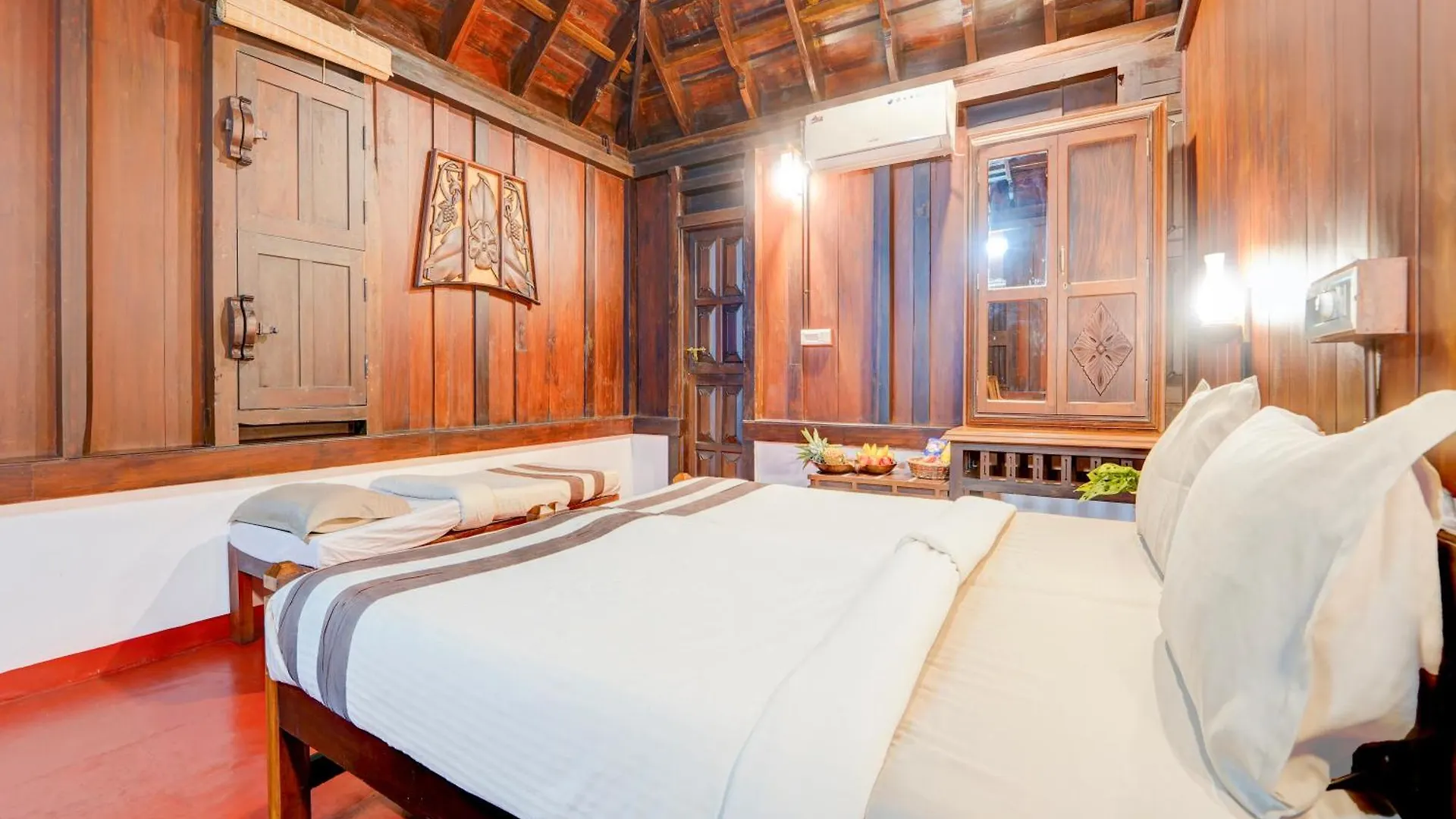 Alaya Stays Palm Dale Heritage Backwater Retreat With Garden & Restaurant Alappuzha