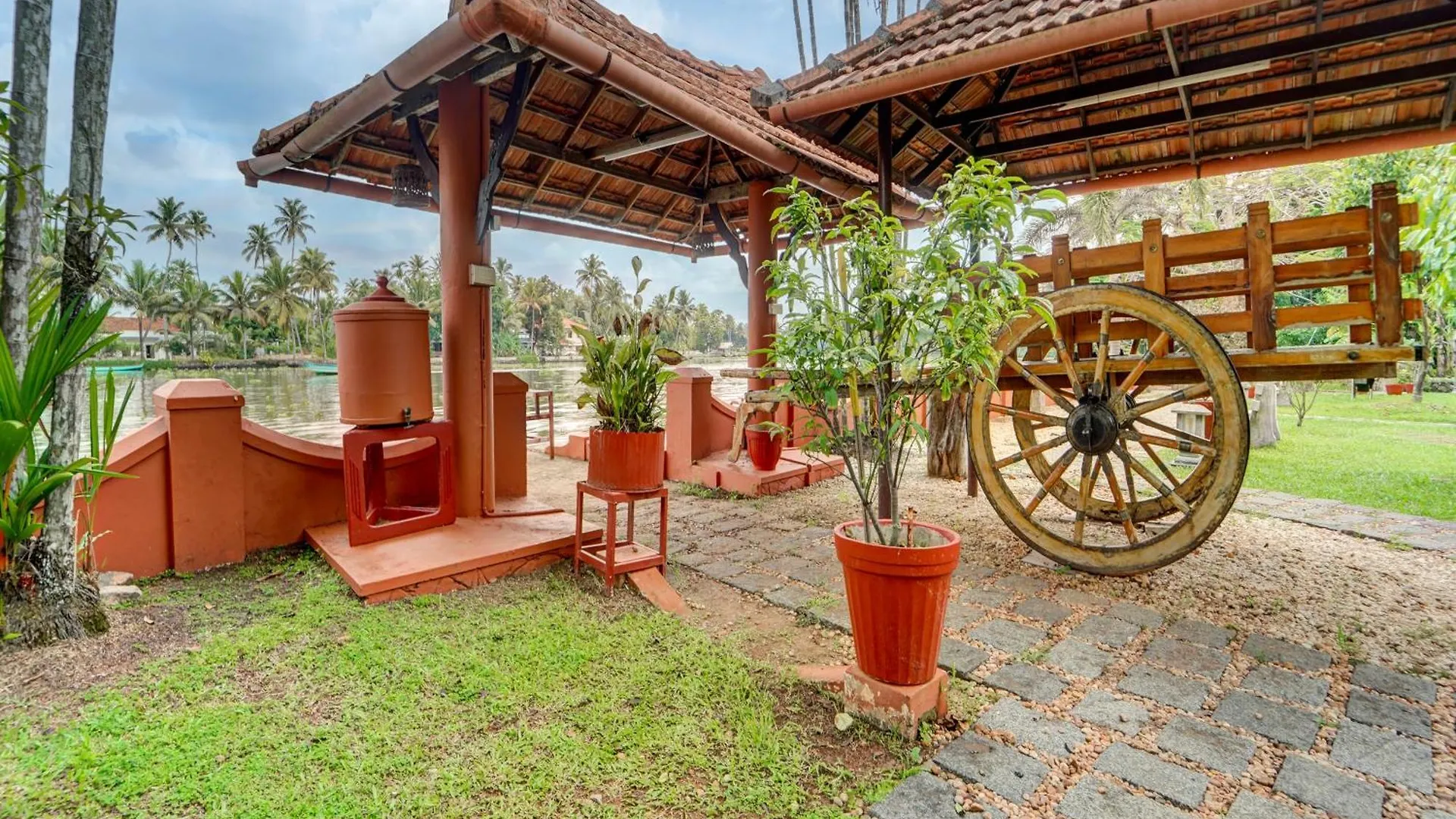 Alaya Stays Palm Dale Heritage Backwater Retreat With Garden & Restaurant Alappuzha 0*,  Ινδία